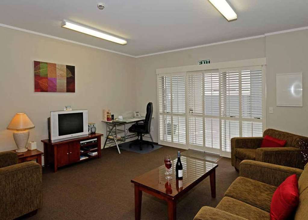 Kudos Business Suites & Airport Motel Auckland Habitación foto